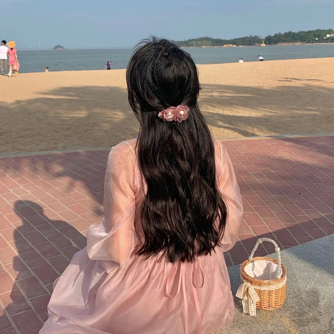 寒枝雀静